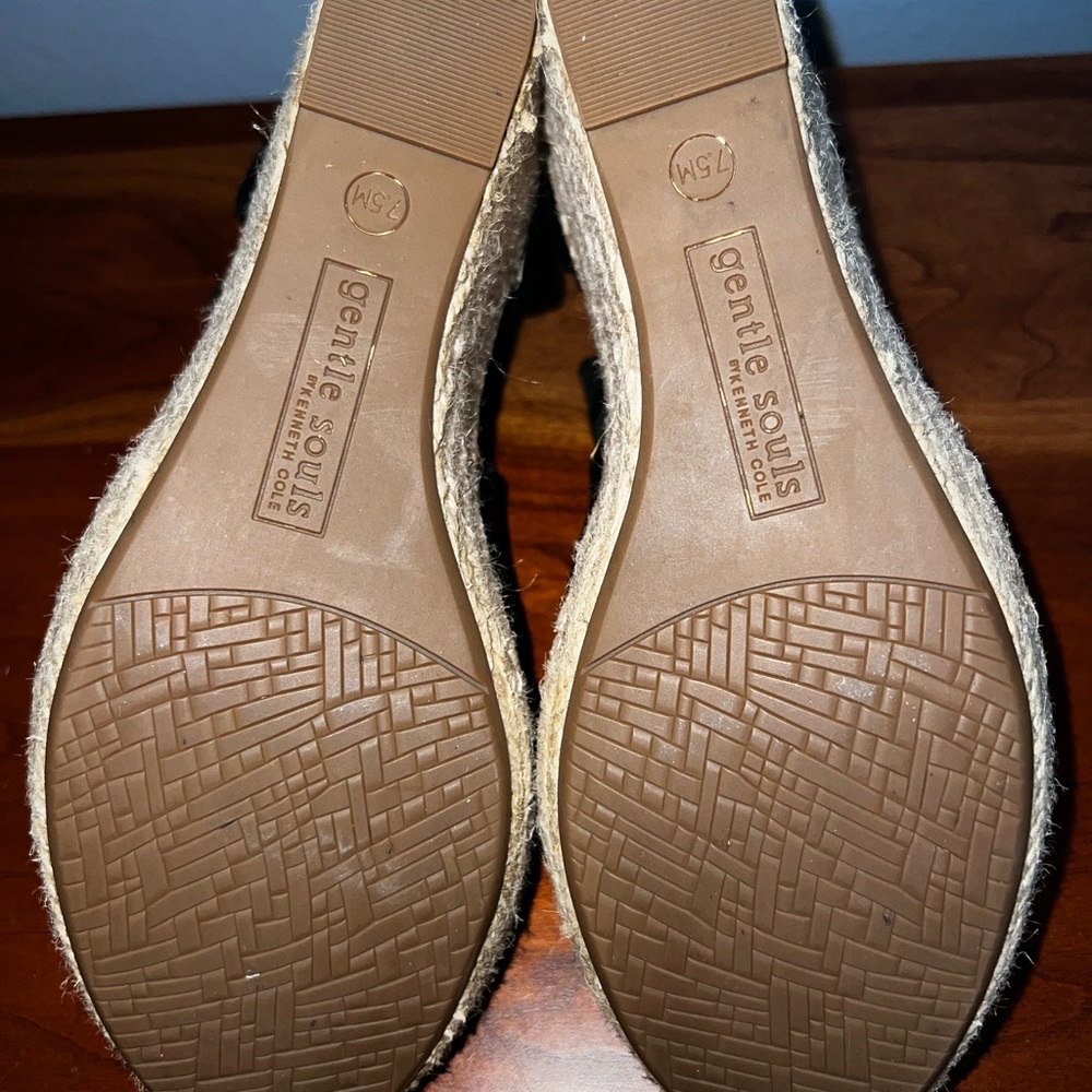 Gentle Souls by Kenneth Cole Wedges - Picture 4 of 5
